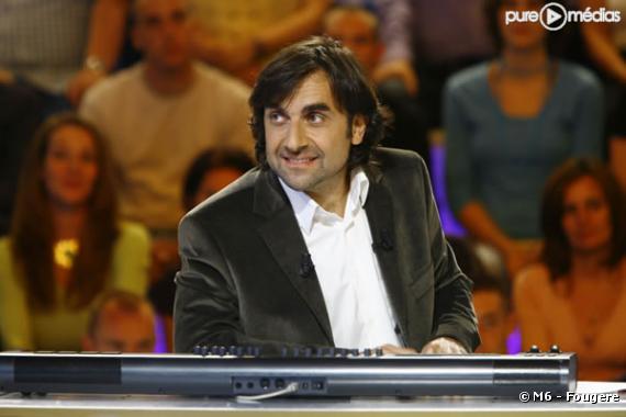 André Manoukian sur le plateau de "T'empêches tout le monde de dormir"