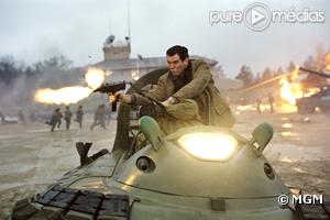 Pierce Brosnan incarnant James Bond dans "Meurs un autre jour".