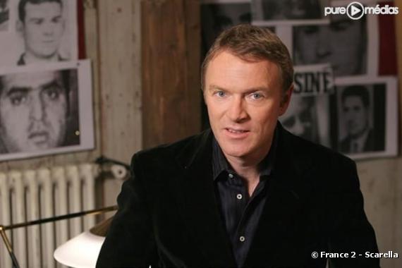 Christophe Hondelatte présente "Faites entrer l'accusé" sur France 2