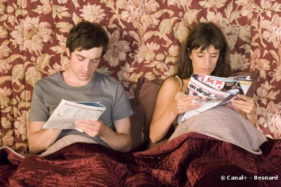 Mathieu Demy et Romane Bohringer dans le film "Nos enfants chéris".