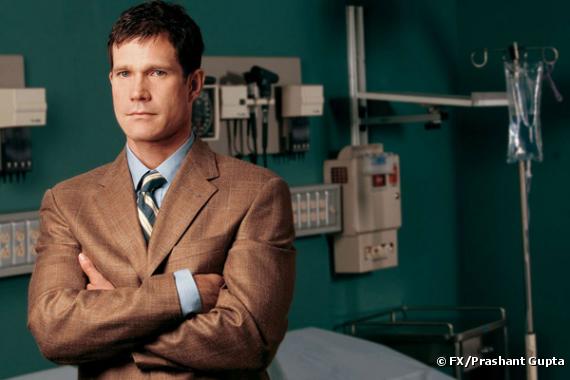 Dylan Walsh est Sean McNamara dans "Nip/Tuck"