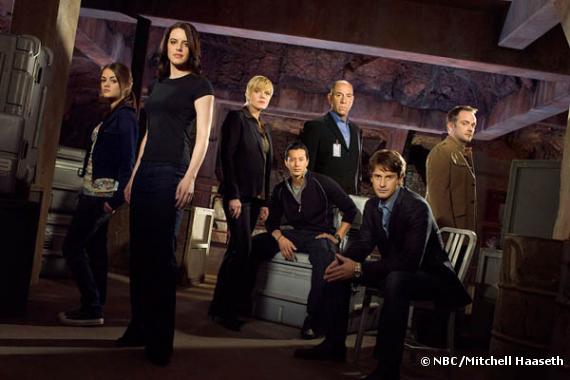 Le cast de "Bionic Woman" : Lucy Hale, Michelle Ryan, Molly Price, Will Yun Lee, Miguel Ferrer et Mark Sheppard