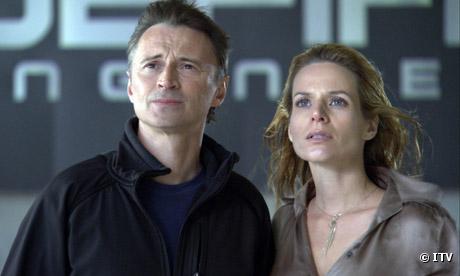 Robert Carlyle et Jessalyn Gilsig dans "La Grande Inondation"