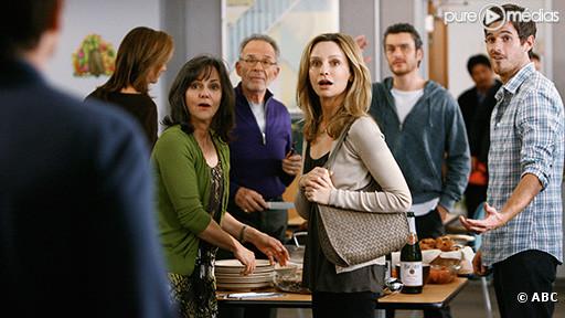 Rachel Griffiths, Sally Field, Ron Rifkin, Calista Flockhart, Balthazar Getty et Dave Annable dans "Brothers & Sisters"