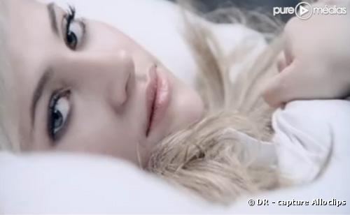 Pixie Lott dans le clip de "Mama Do"