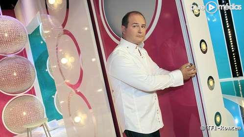 Cauet sur le plateau de "Tournez manège"