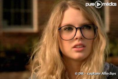 Taylor Swift dans le clip de "You Belong With Me"