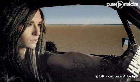 Bill de Tokio Hotel dans le clip "Automatic"