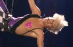 La prestation acrobatique de Pink aux MTV Awards (vidéo)