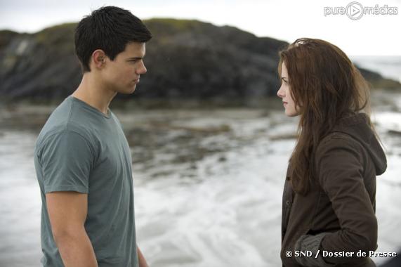 Taylor Lautner et Kristen Stewart dans "Twilight - Chapitre 2 : Tentation"