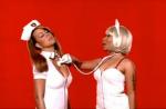 Mariah Carey sort 2 clips très différents (vidéo)