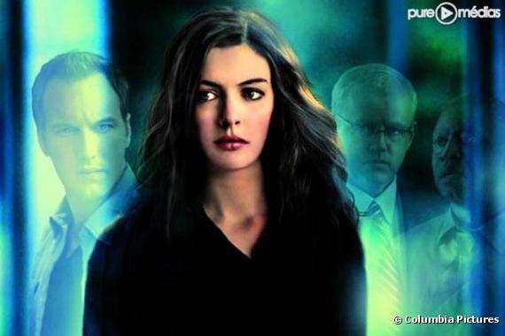 Anne Hathaway sur l'affiche de "Passengers"