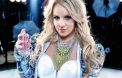 Britney Spears dans le clip de "Hold It Against Me"