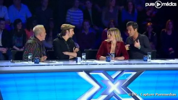 Le jury de X-Factor dans l'émission du 15 mars 2011