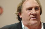 Gérard Depardieu urine devant les passagers d'un avion