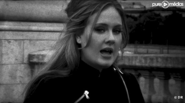 Adele dans le clip de "Someone Like You"