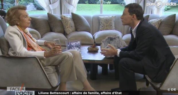 Liliane Bettencourt face à Marc-Olivier Fogiel dans "Face à l'actu" en octobre 2011 sur M6