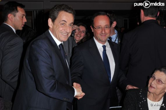 Nicolas Sarkozy et François Hollande, lors du dîner annuel du Crif le 8 février 2012.