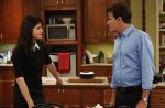 "Anger Management" : Selma Blair quitte la série après une dispute avec Charlie Sheen