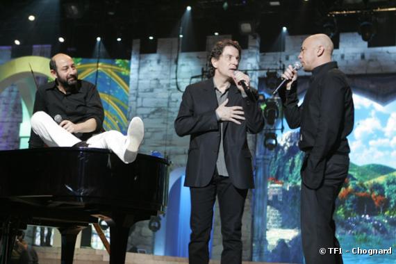 Les secrets des Enfoirés (édition 2008). Kad Merad, Francis Cabrel et Pascal Obispo.