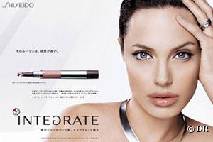 Angelina Jolie dans la campagne publicitaire Shiseido