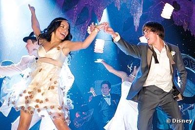 Vanessa Hudgens et Zac Efron dans "High School Musical 3"