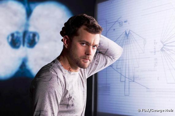 Joshua Jackson est Peter Bishop dans "Fringe"