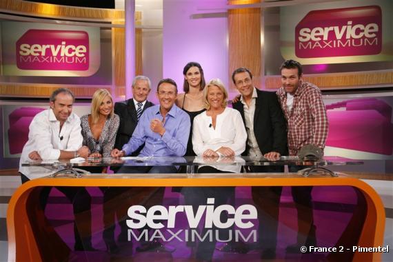 "Service Maximum" sur France 2 : Julien Courbet entouré de son équipe