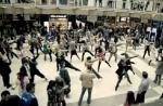 Vidéobuzz : 350 danseurs pour une incroyable pub