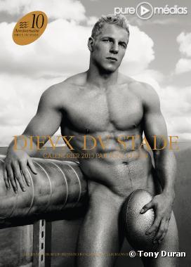 La couverture du calendrier 2010 des "Dieux du Stade"