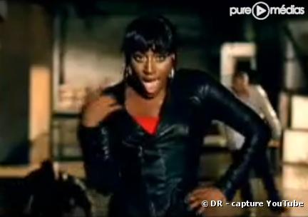 Alexandra Burke dans le clip de "Bad Boys"