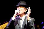 Le chanteur Leonard Cohen s'effondre sur scène (vidéo)