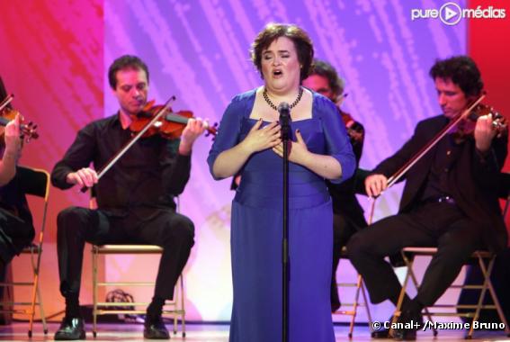 Susan Boyle sur le plateau du "Grand Journal de Canal+"