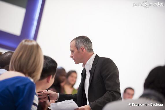 Samuel Etienne présente "Questions de génération" sur France 4