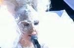 Brit Awards : Lady GaGa réinvente "Telephone" pour Alexander McQueen