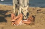 Loana reprend Bardot dans un clip... déjà culte (vidéo)