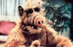 Un bêtisier de "Alf" crée la polémique (vidéo)