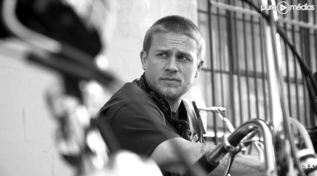 Charlie Hunnam dans "Sons of Anarchy"