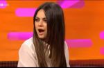 Une star anglaise très embarrassée lors d'un talk show face à Mila Kunis