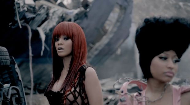 Rihanna et Nicki Minaj dans le clip de 