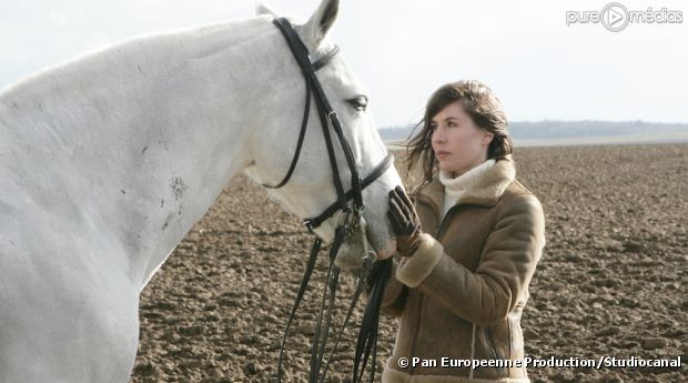 Mathilde Seigner dans "Danse avec lui"