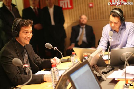Laurent Gerra et Patrick Cohen dans le studio de RTL pour la première du "Grand Juron" (lundi 15 janvier 2007)