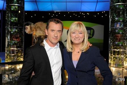 Christophe Dechavanne et Christine Bravo présentent "Pas bêtes du tout" sur TF1