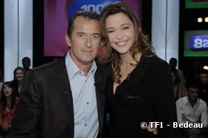 Christophe Dechavanne et Sandrine Quétier présentent "Les 100 plus grands..." sur TF1