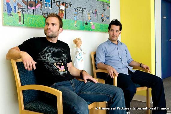 Seann William Scott et Paul Rudd dans "Les Grands frères"
