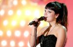 Charts UK : doublé single/album pour Lily Allen