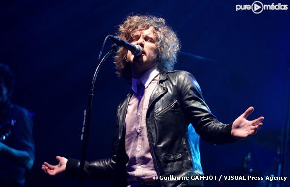 Julien Doré sur la scène de l'Olympia