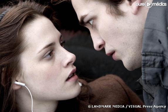 Kristen Stewart et Robert Pattinson dans "Twilight - Chapitre 1 : Fascination"