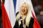 Vidéobuzz : Christina Aguilera se trompe dans les paroles de l'hymne américain