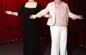 Susan Boyle découvre sa statue de cire au musée de Blackpool